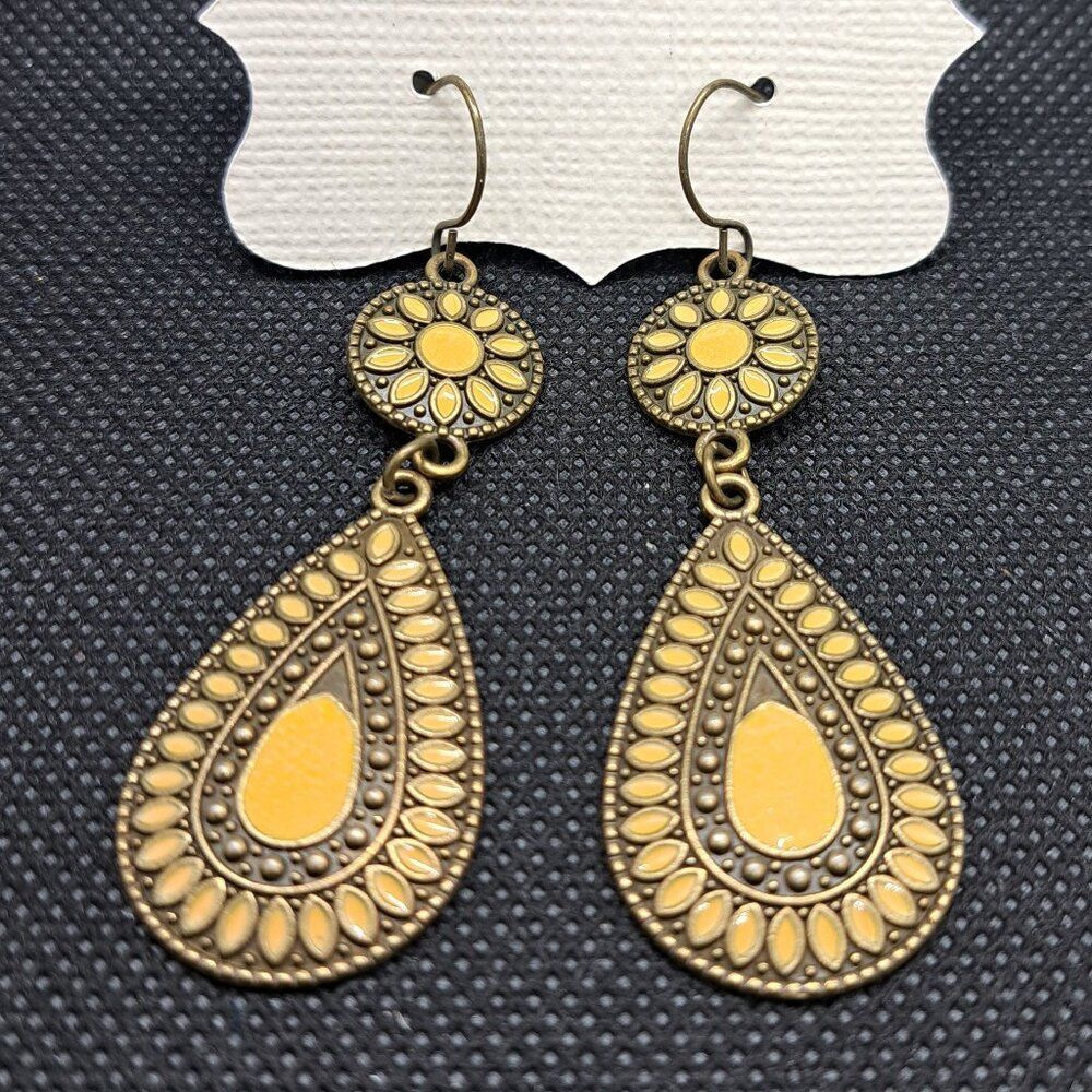 Western Boho Earrings- Yellow- Vintage- NWOT